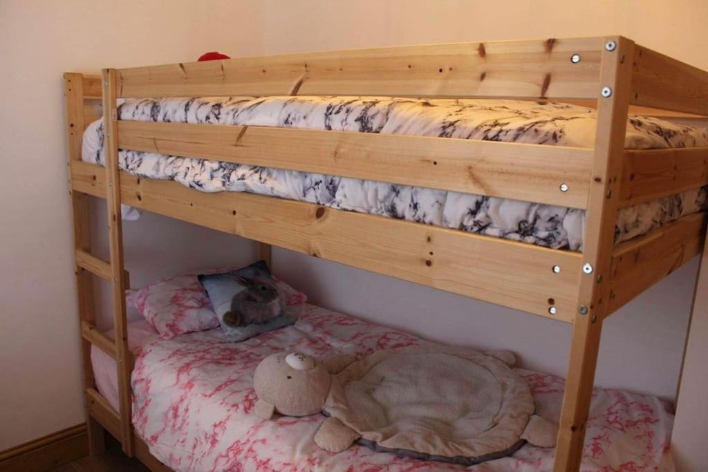 3 Bedroom Terrace Holiday Home เกรททอร์ริงตัน ภายนอก รูปภาพ